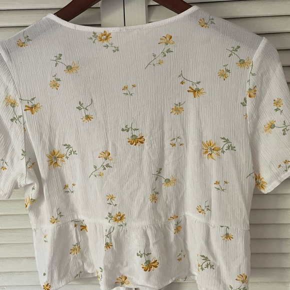 Floral blouse with front tie. Size XS - Picture 3 of 3